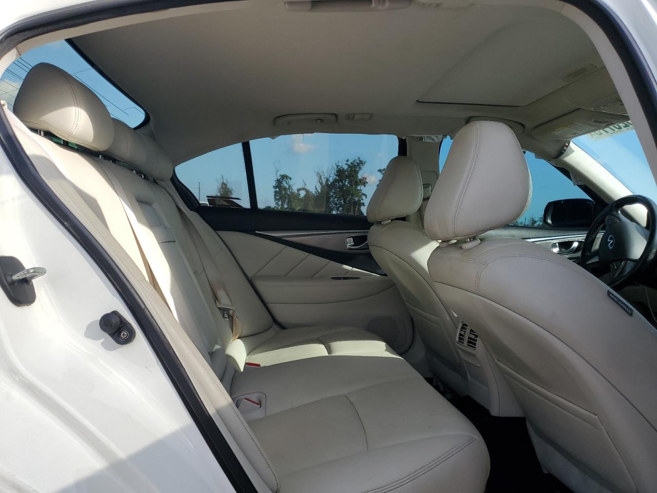 2014 Infiniti Q50 Base VIN: JN1BV7AP2EM673275 Lot: 82526775