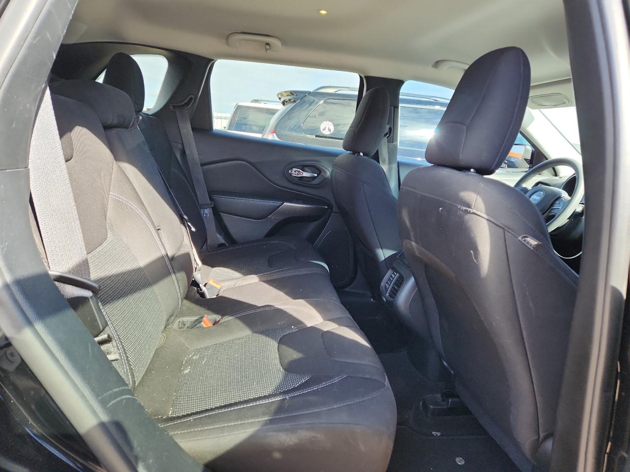 2020 Jeep Cherokee Latitude VIN: 1C4PJLCB1LD577711 Lot: 90523535