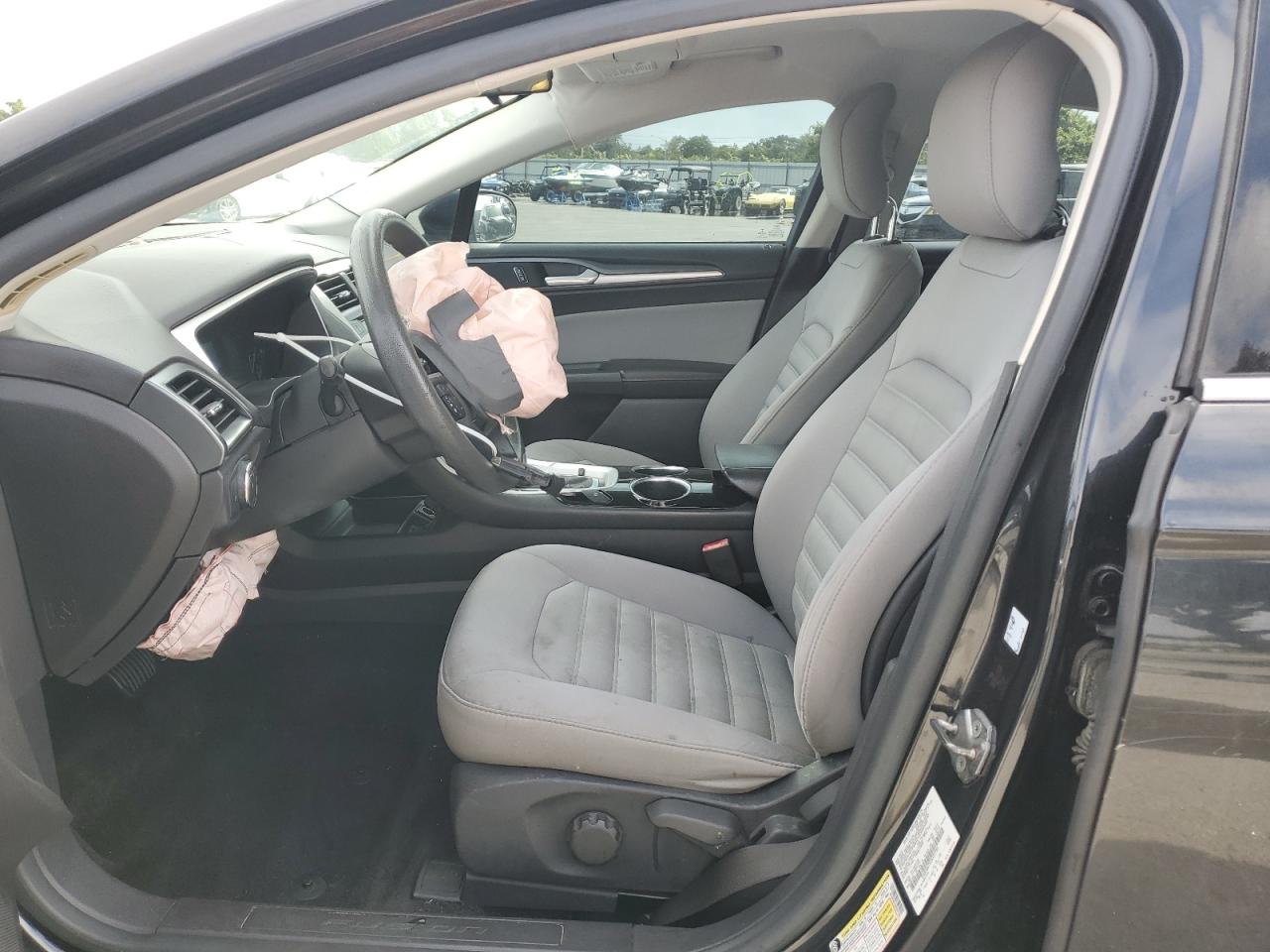 2013 Ford Fusion S VIN: 3FA6P0G7XDR337781 Lot: 84867725