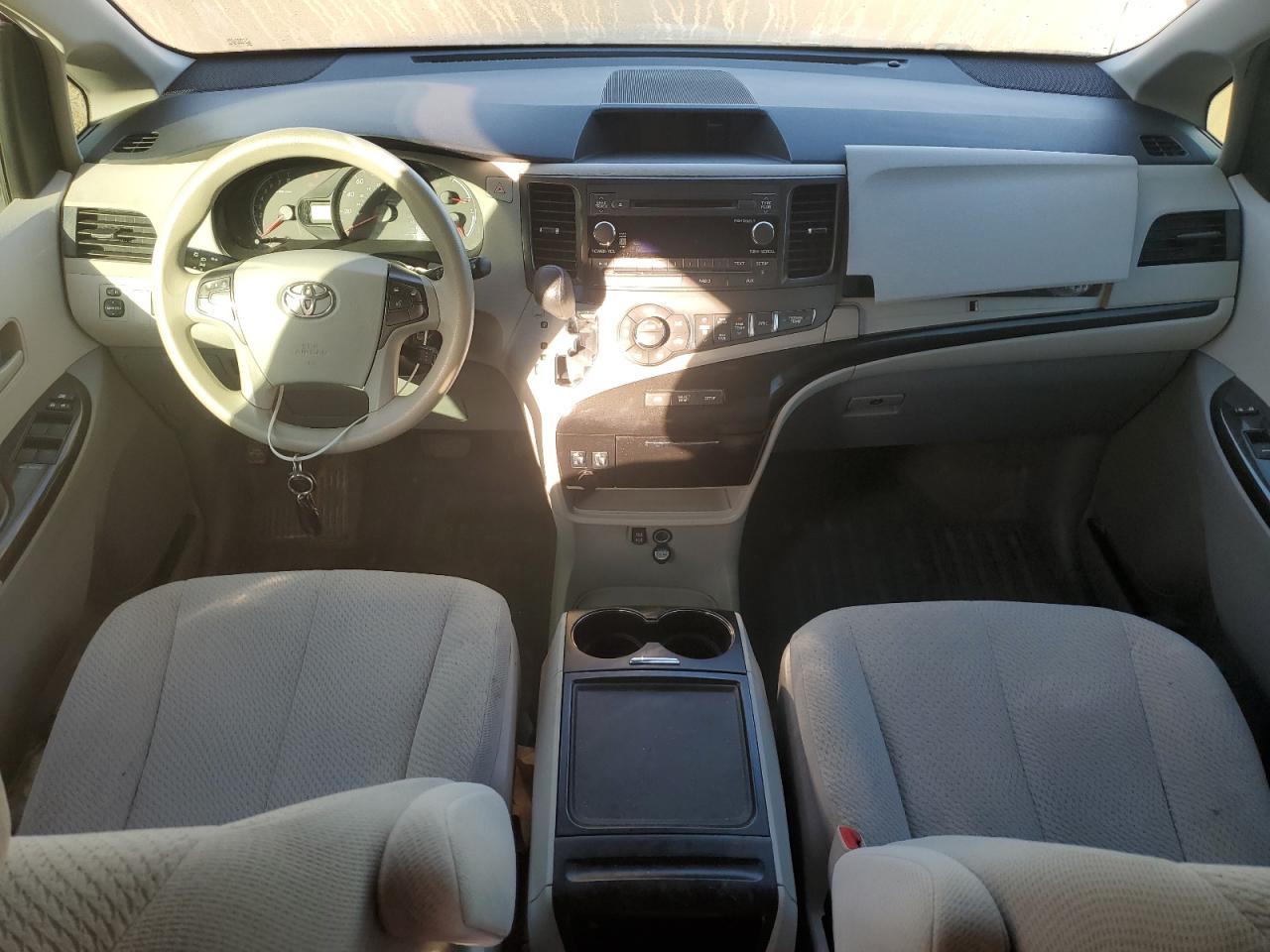 2014 Toyota Sienna Le VIN: 5TDKK3DC6ES428913 Lot: 83760265