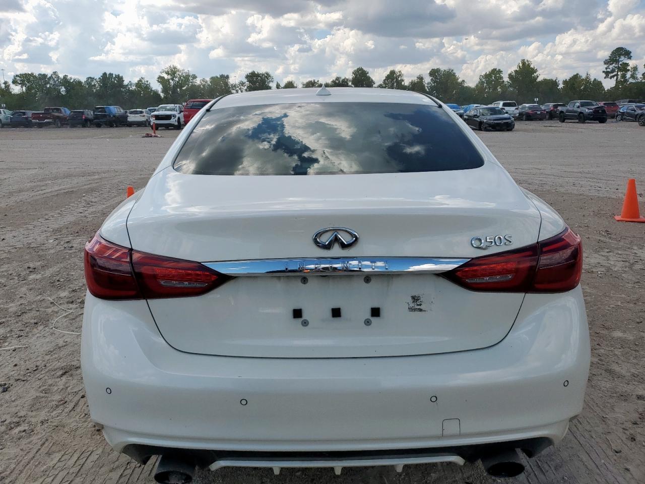 2018 Infiniti Q50 Luxe VIN: JN1EV7AP0JM592038 Lot: 86096545