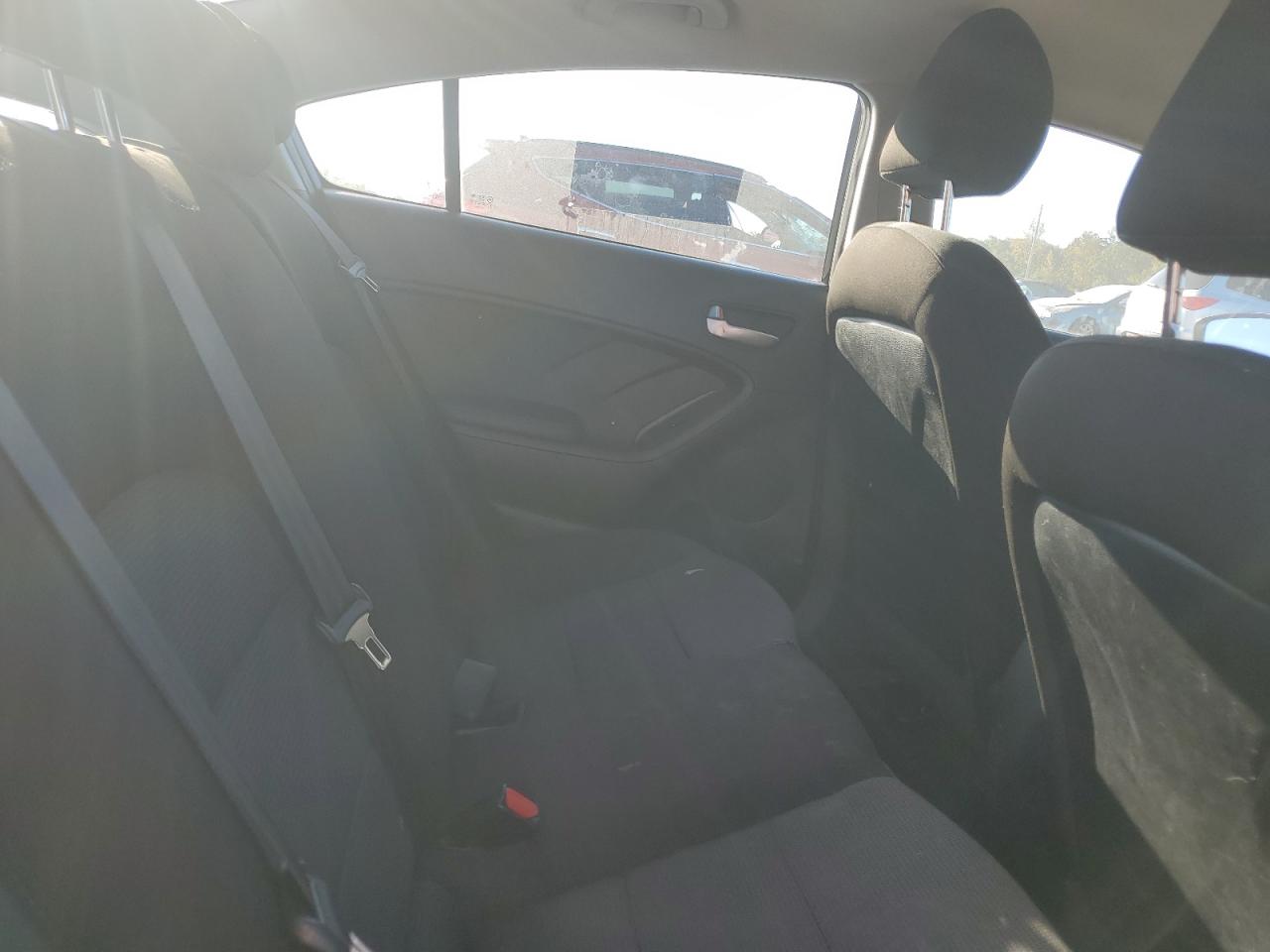 2018 Kia Forte Lx VIN: 3KPFK4A7XJE212548 Lot: 86531395