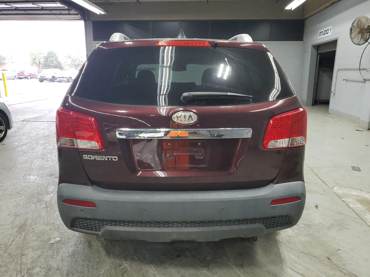 2011 Kia Sorento Base VIN: 5XYKTDA18BG031198 Lot: 86497125