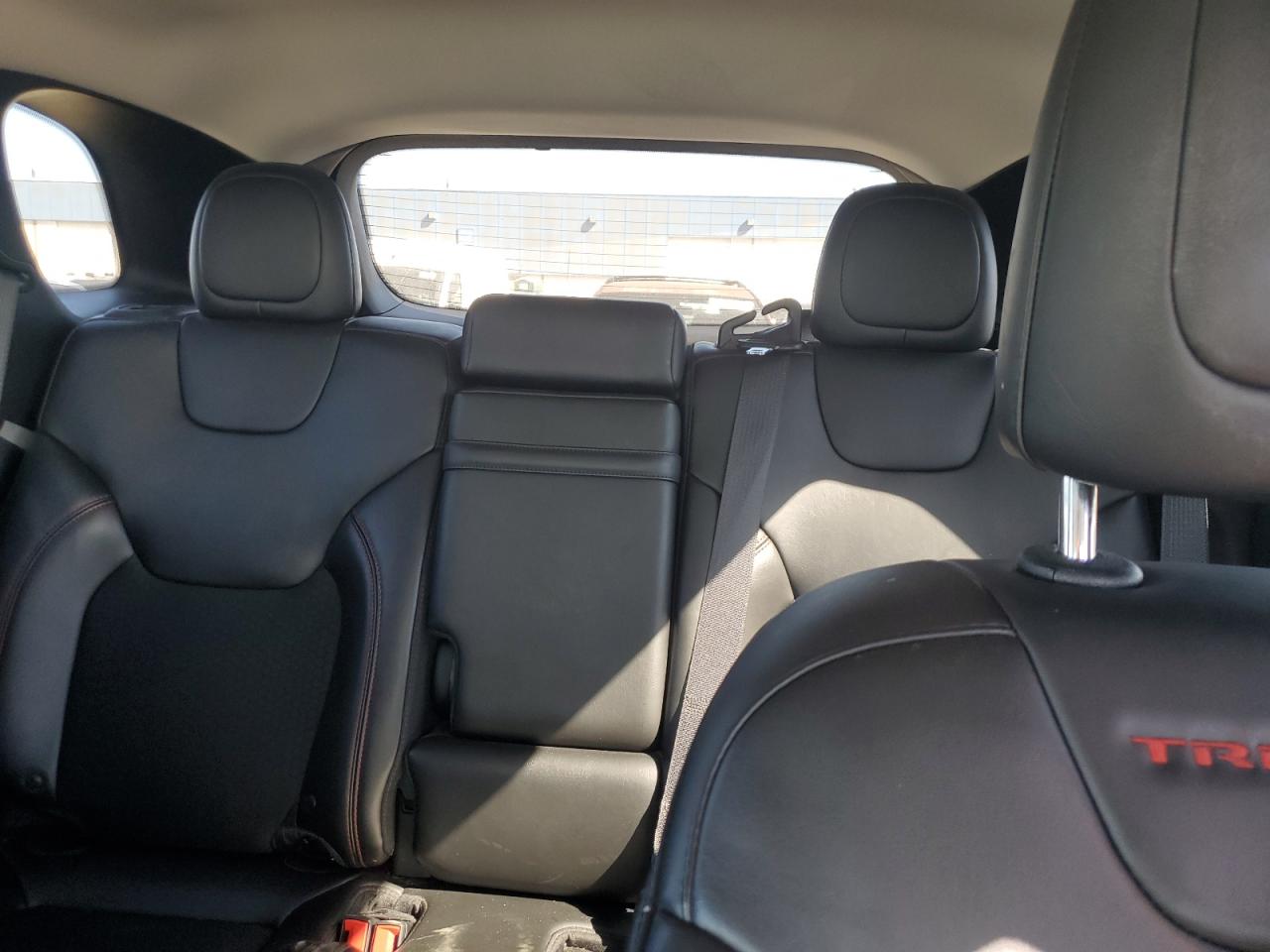 2019 Jeep Cherokee Trailhawk VIN: 1C4PJMBX1KD306987 Lot: 82248245