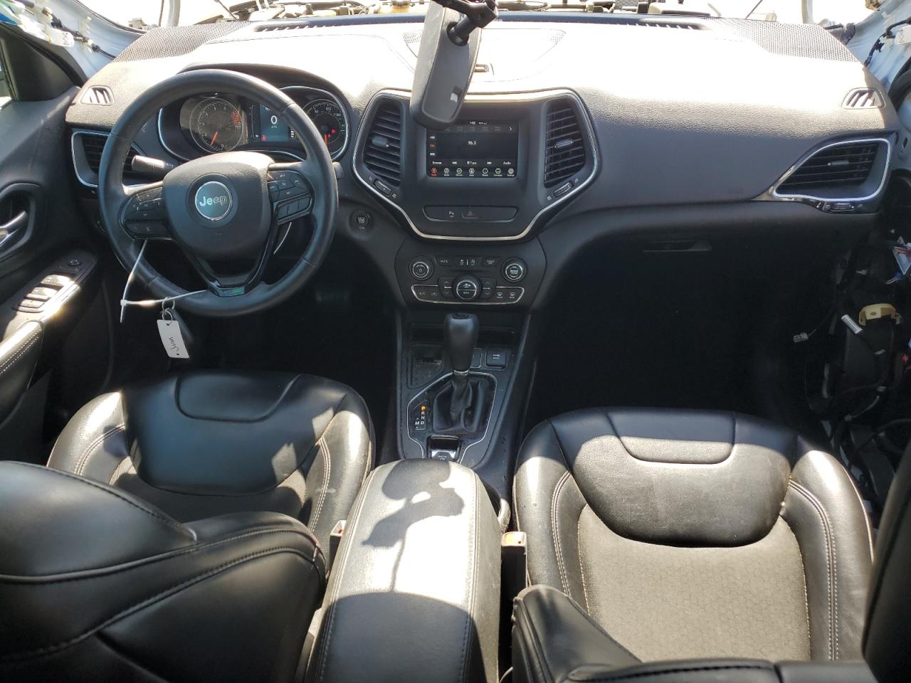 2019 Jeep Cherokee Latitude Plus VIN: 1C4PJLLXXKD286392 Lot: 85587745