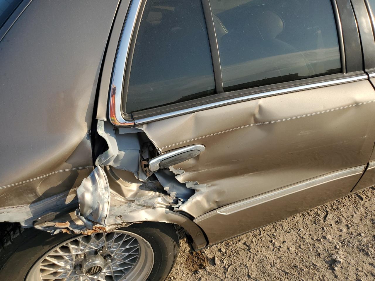 2002 Mercury Grand Marquis Ls VIN: 2MEFM75W32X664929 Lot: 81955105