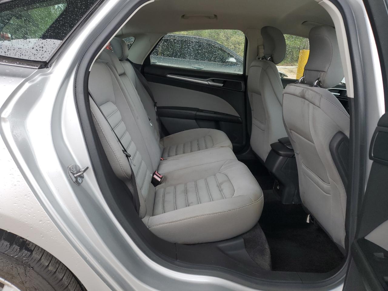 2015 Ford Fusion S VIN: 3FA6P0G75FR163217 Lot: 89635325