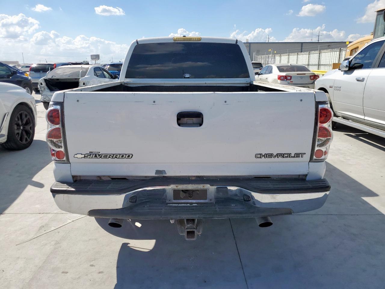 2004 Chevrolet Silverado C1500 VIN: 2GCEC19T941300727 Lot: 85302805