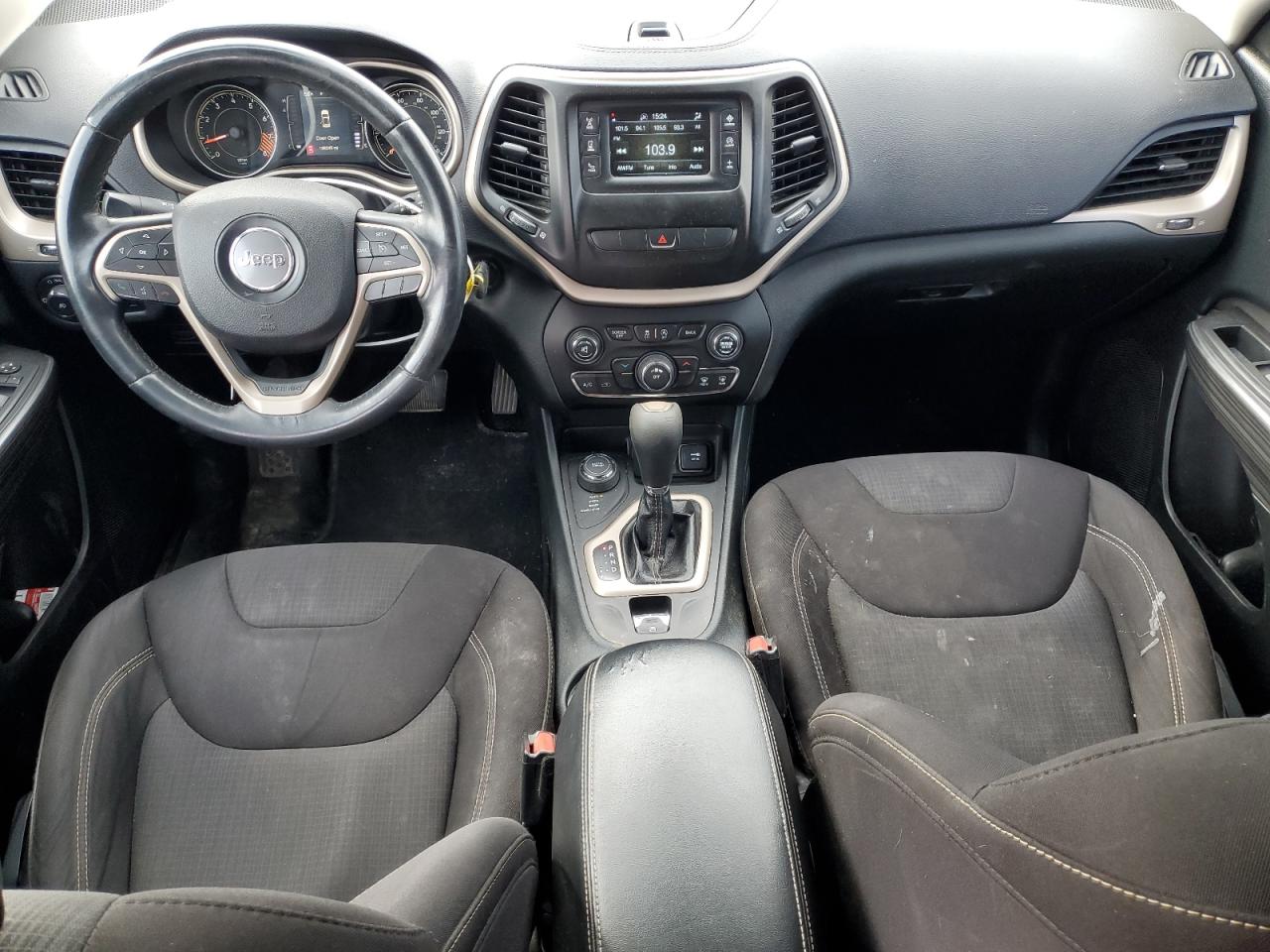 2015 Jeep Cherokee Latitude VIN: 1C4PJMCS4FW565549 Lot: 81746425