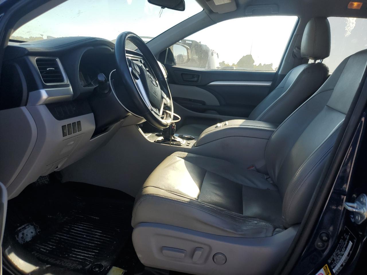 2015 Toyota Highlander Le VIN: 5TDBKRFH9FS191699 Lot: 86107525