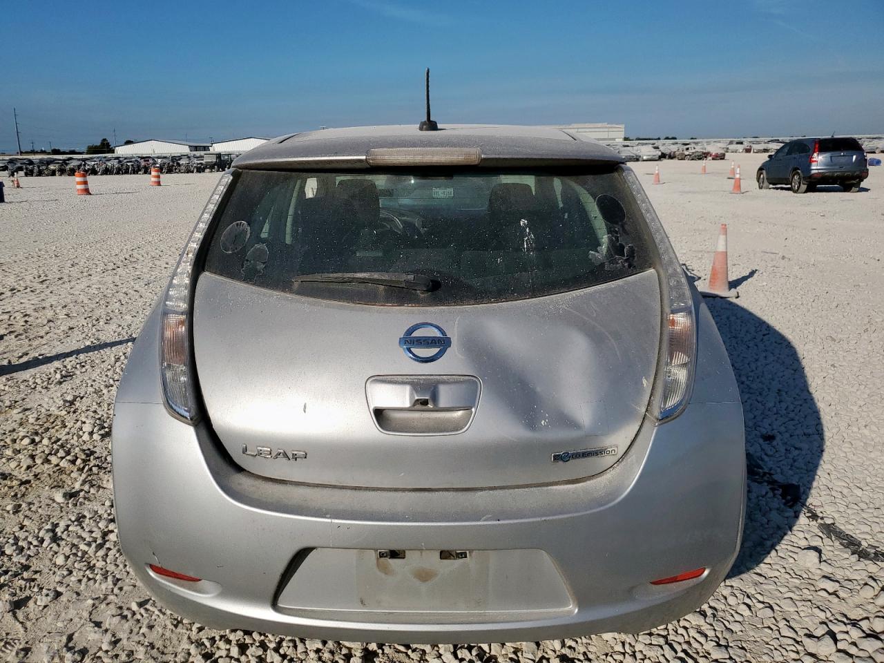 2015 Nissan Leaf S VIN: 1N4AZ0CP0FC308589 Lot: 84990815