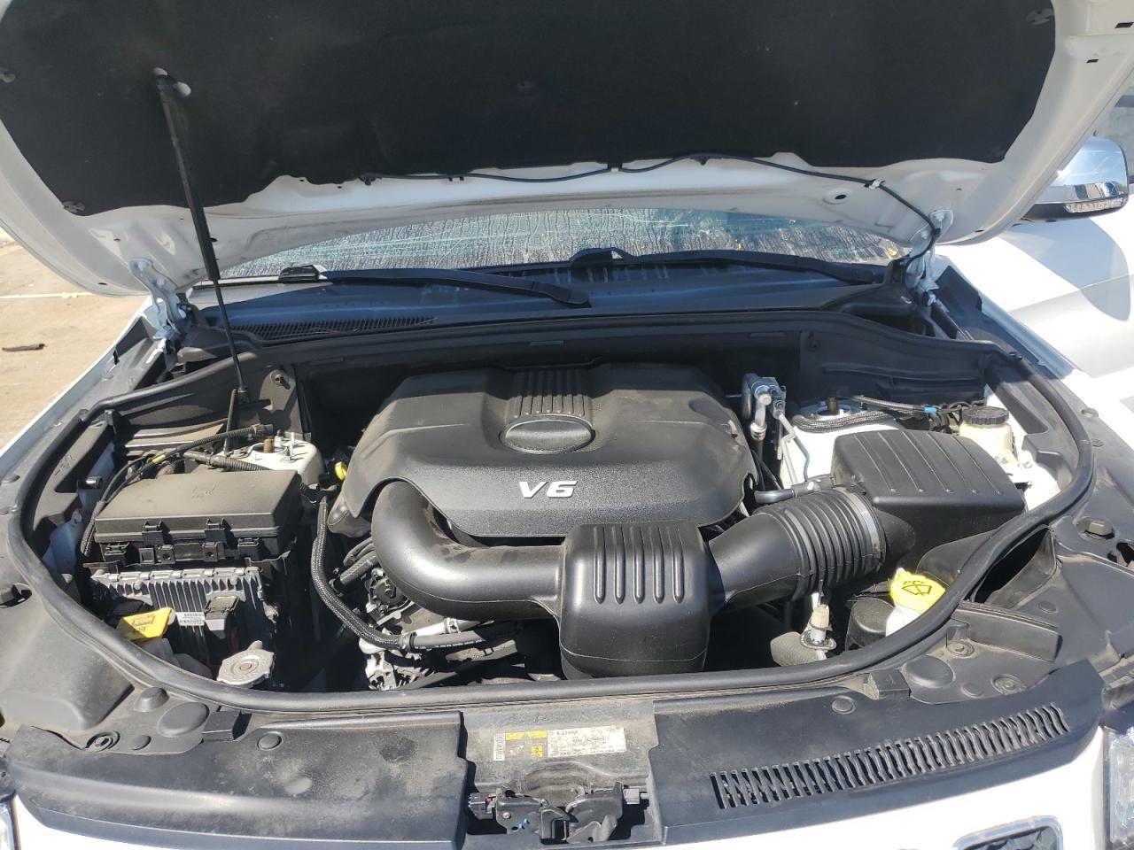 2015 Jeep Grand Cherokee Overland VIN: 1C4RJFCG0FC607670 Lot: 84934575