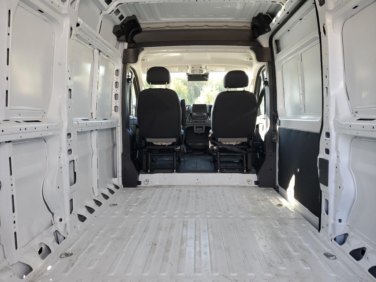 2025 Ram Promaster 3500 3500 High VIN: 3C6MRVHG0SE550046 Lot: 86410745