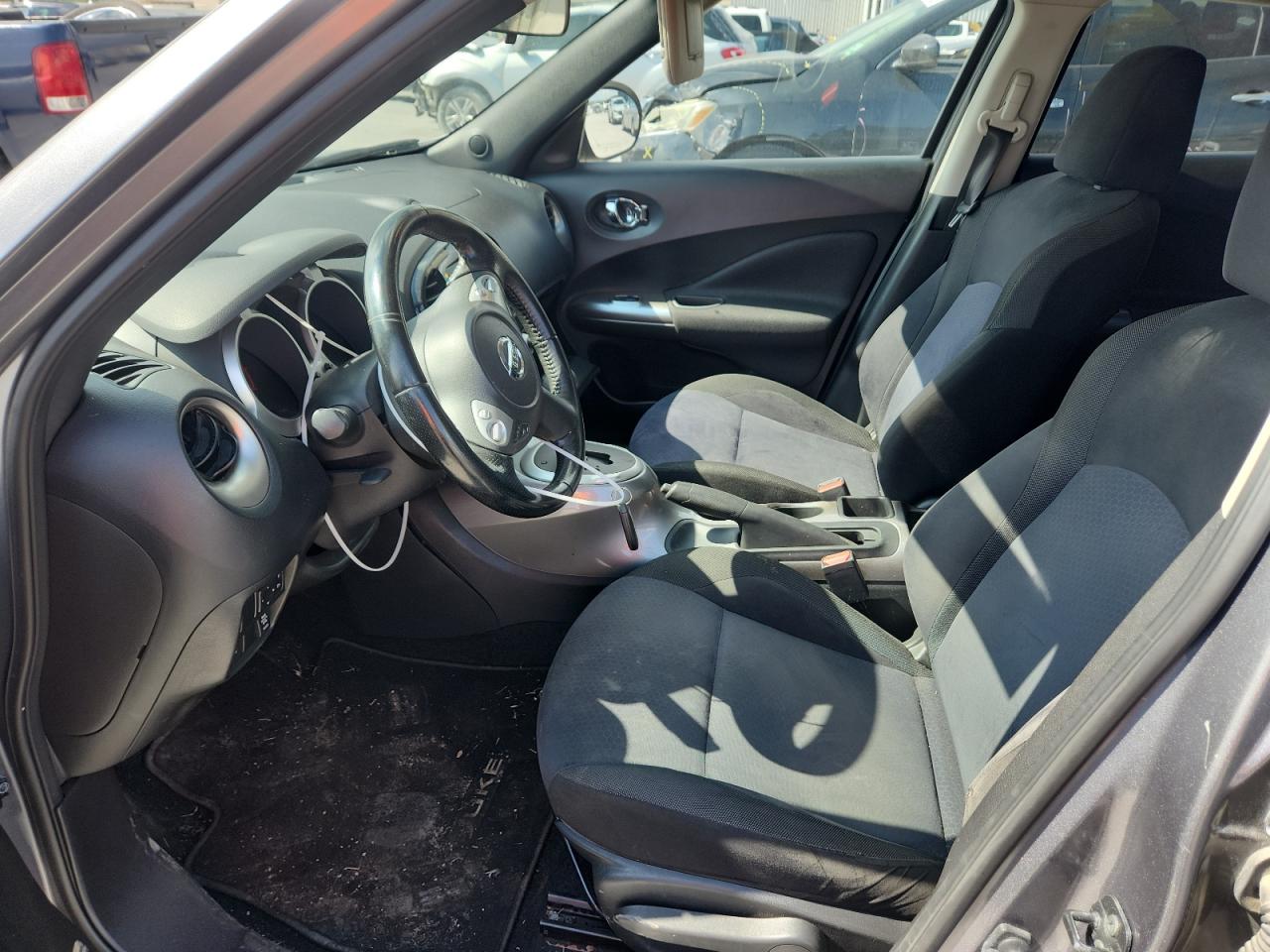 2014 Nissan Juke S VIN: JN8AF5MV8ET363680 Lot: 85729975
