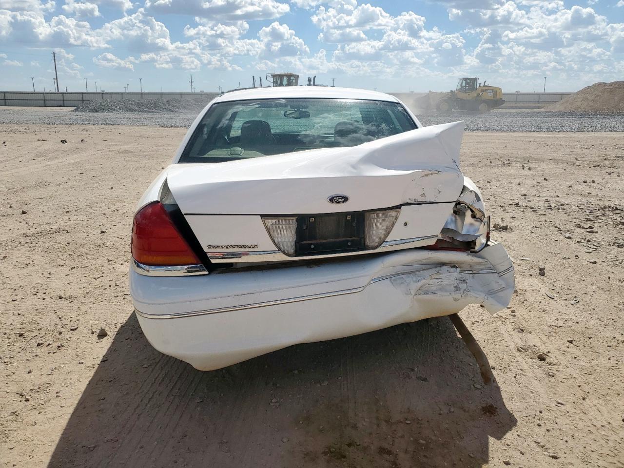 2003 Ford Crown Victoria Lx VIN: 2FAFP74WX3X138573 Lot: 81975595