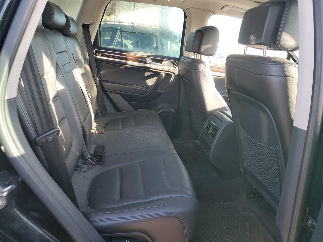 2014 Volkswagen Touareg V6 Tdi VIN: WVGEP9BP9ED008934 Lot: 85675725