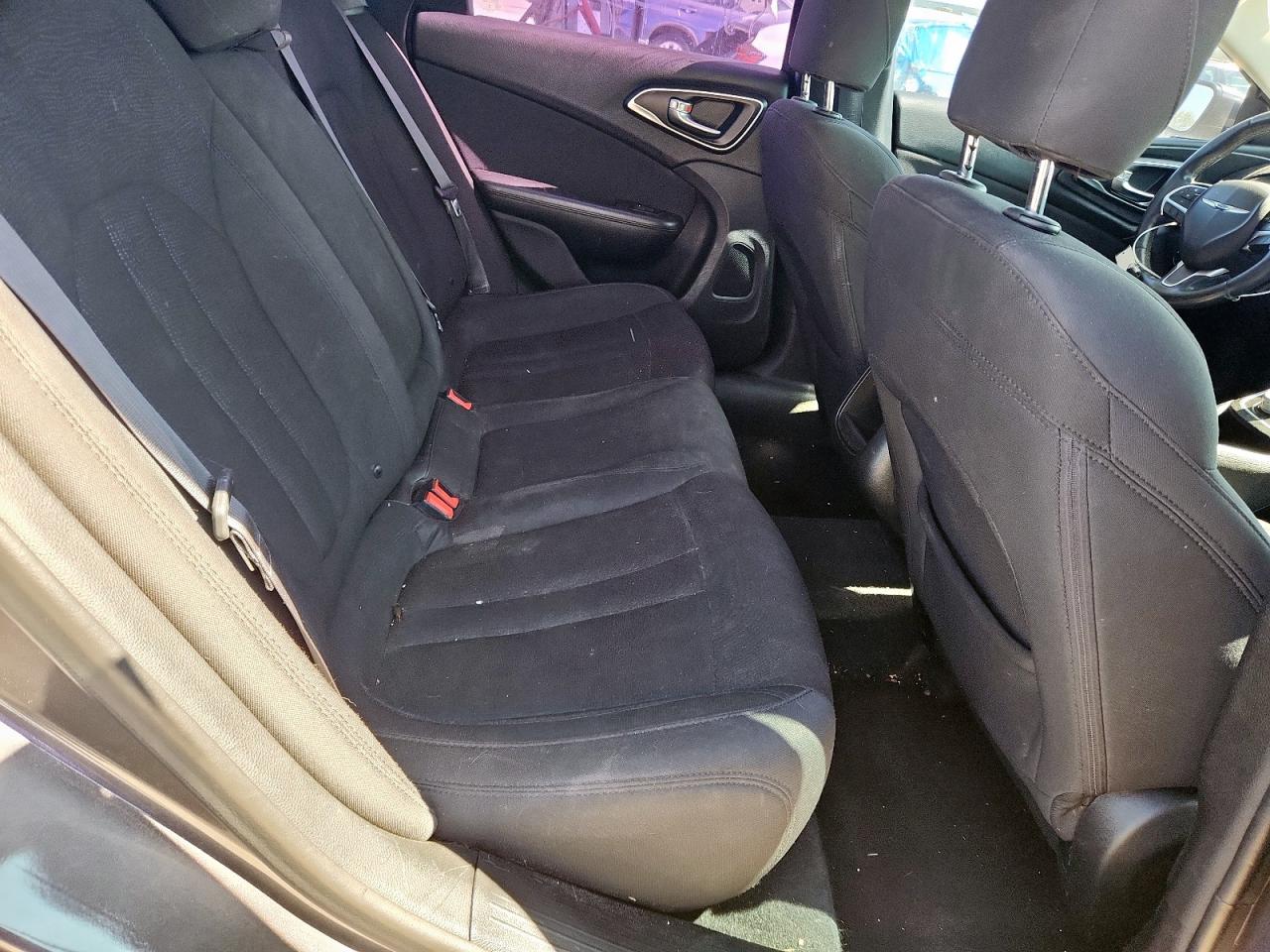 2015 Chrysler 200 Limited VIN: 1C3CCCAB8FN600092 Lot: 85389145