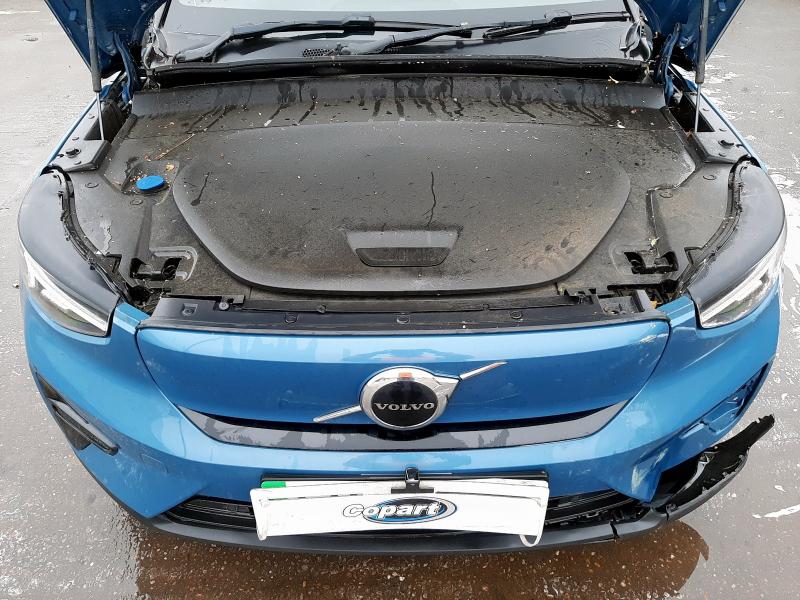 2023 VOLVO XC40 CORE RECHARGE TWIN E 