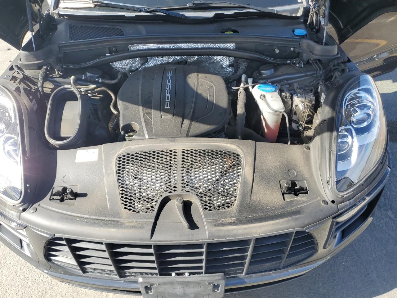 2018 Porsche Macan VIN: WP1AA2A58JLB15001 Lot: 82009425