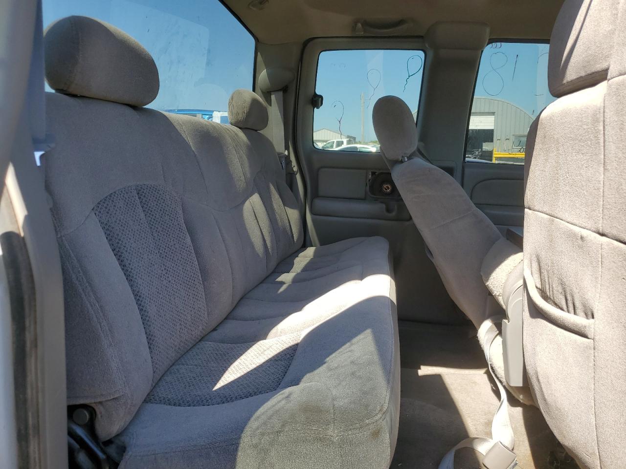 2000 Chevrolet Silverado C1500 VIN: 2GCEC19T3Y1312099 Lot: 84643115