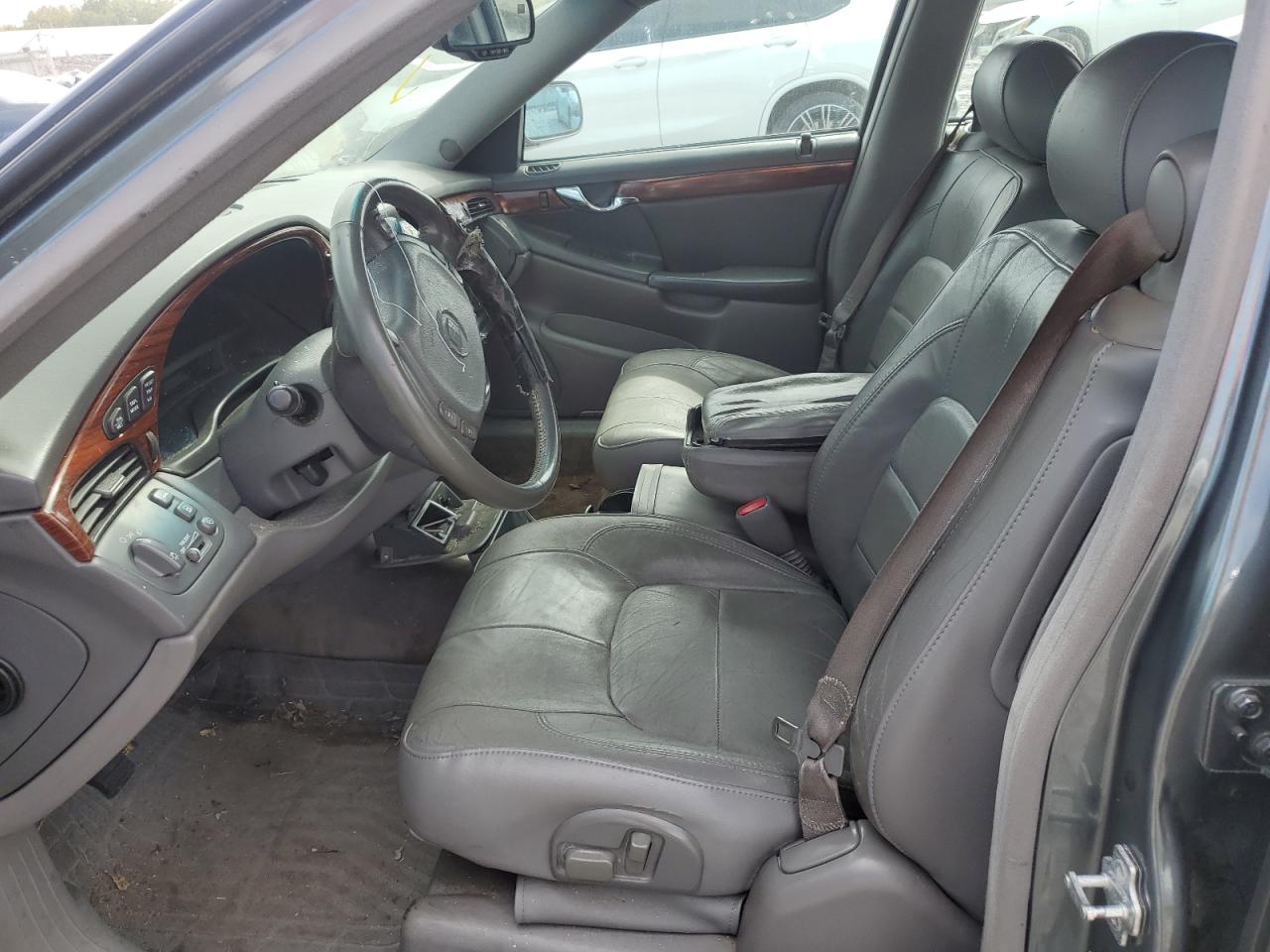 2005 Cadillac Deville VIN: 1G6KD54Y45U154417 Lot: 84731855