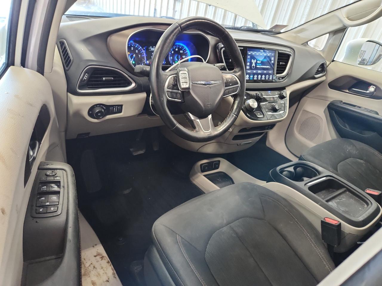 2019 Chrysler Pacifica Touring Plus VIN: 2C4RC1FGXKR640038 Lot: 82352005