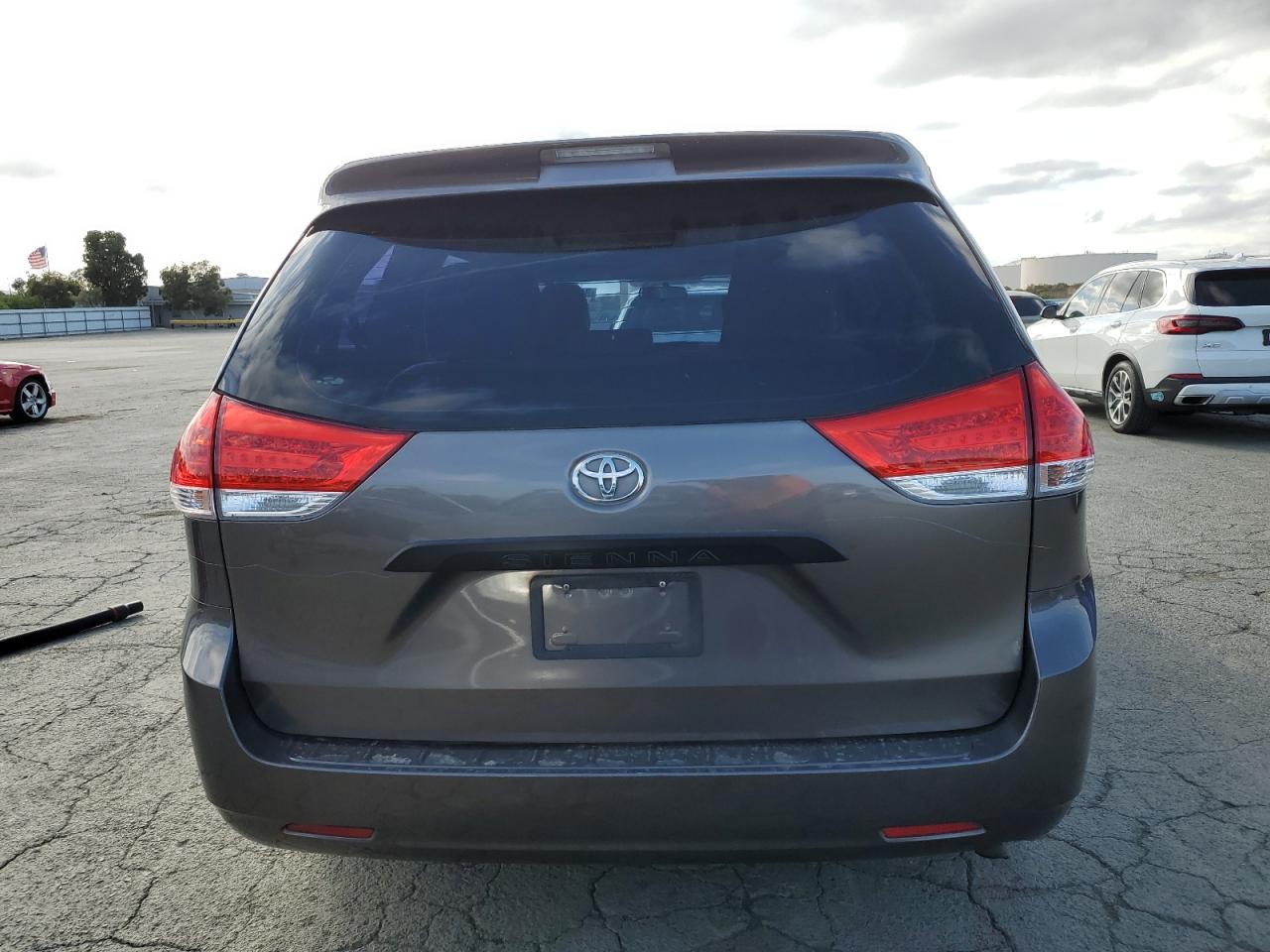 2013 Toyota Sienna VIN: 5TDZK3DC0DS295353 Lot: 85715165