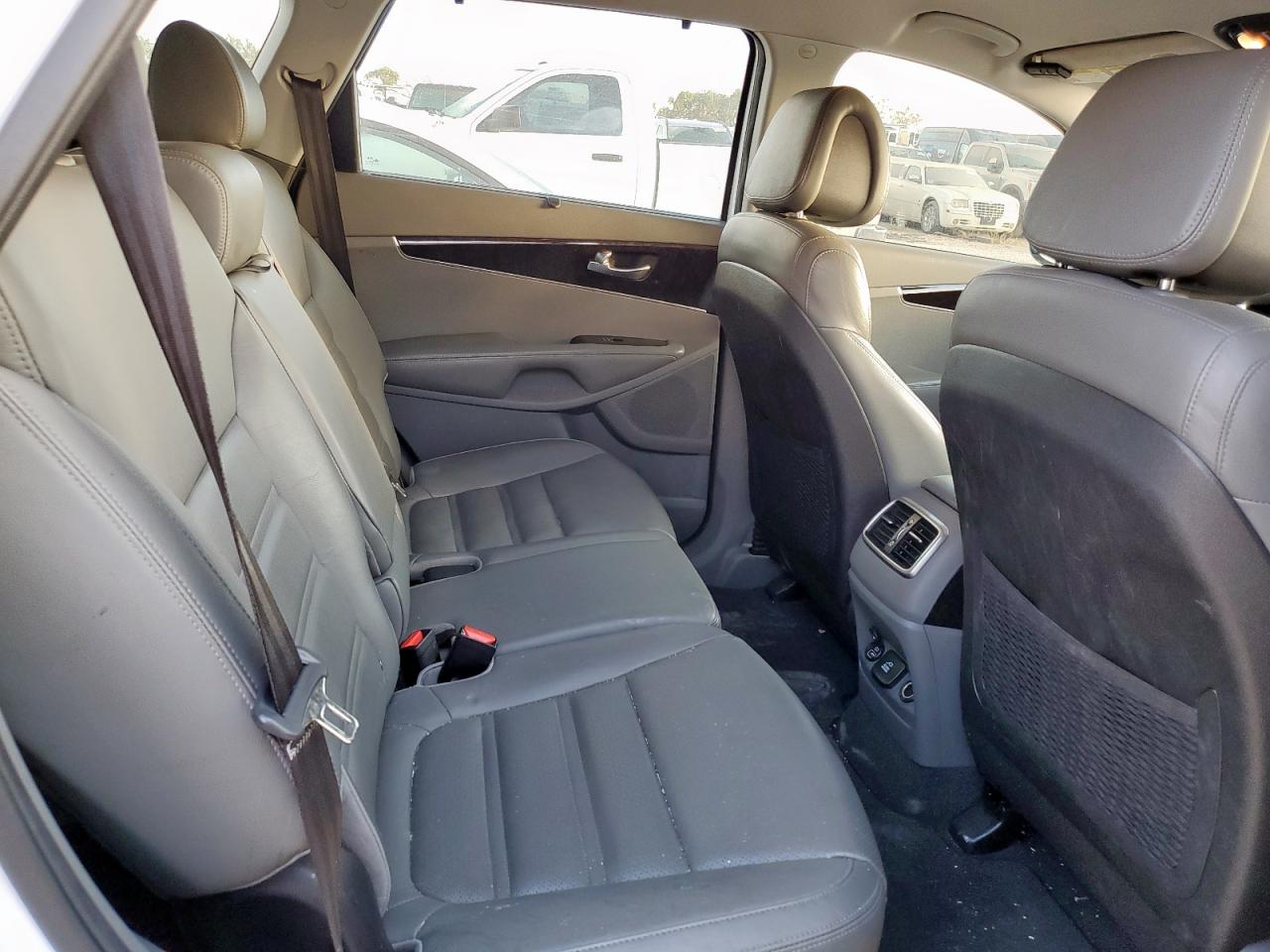 2016 Kia Sorento Ex VIN: 5XYPH4A10GG038371 Lot: 84934625