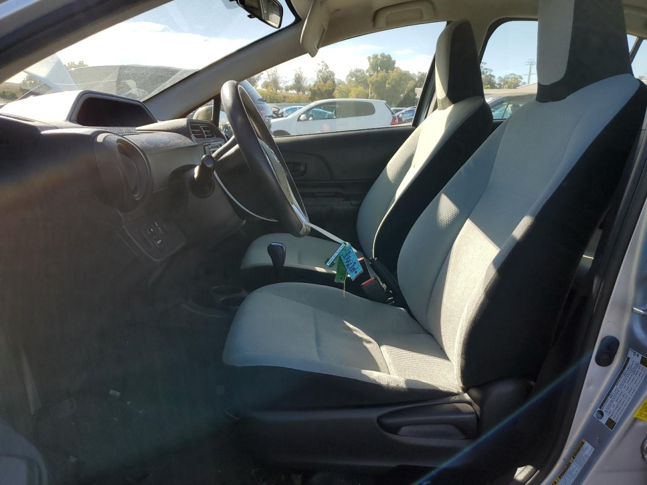 2015 Toyota Prius C VIN: JTDKDTB38F1099191 Lot: 82625455