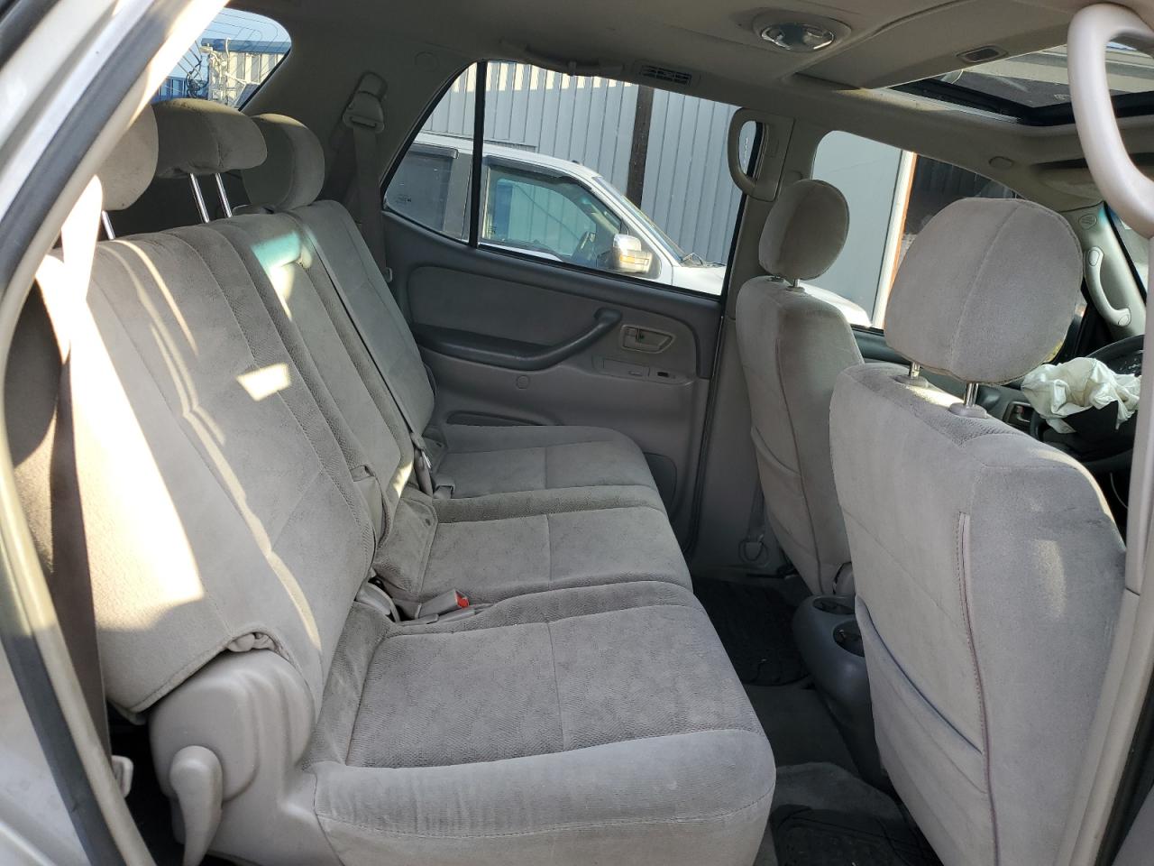 2005 Toyota Sequoia Sr5 VIN: 5TDBT44AX5S244480 Lot: 84750855