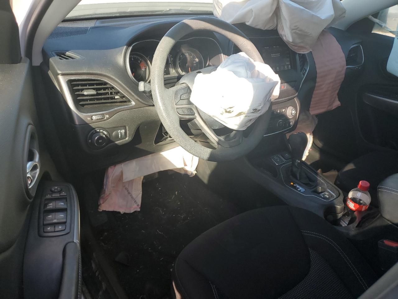 2019 Jeep Cherokee Latitude VIN: 1C4PJLCB4KD247513 Lot: 86837175