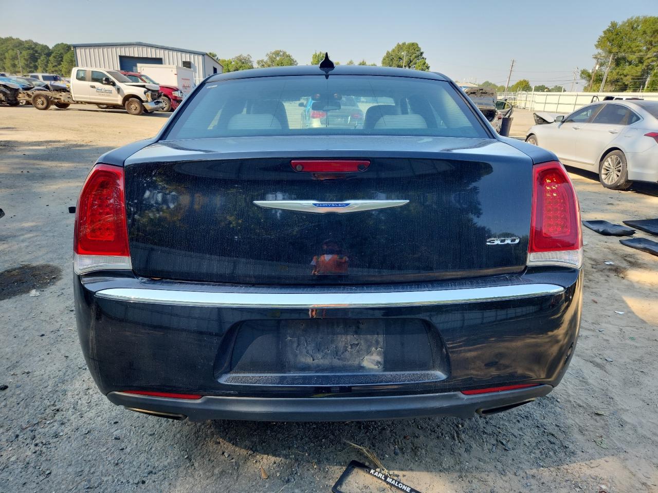 2018 Chrysler 300 Touring VIN: 2C3CCAAG1JH301335 Lot: 84979875
