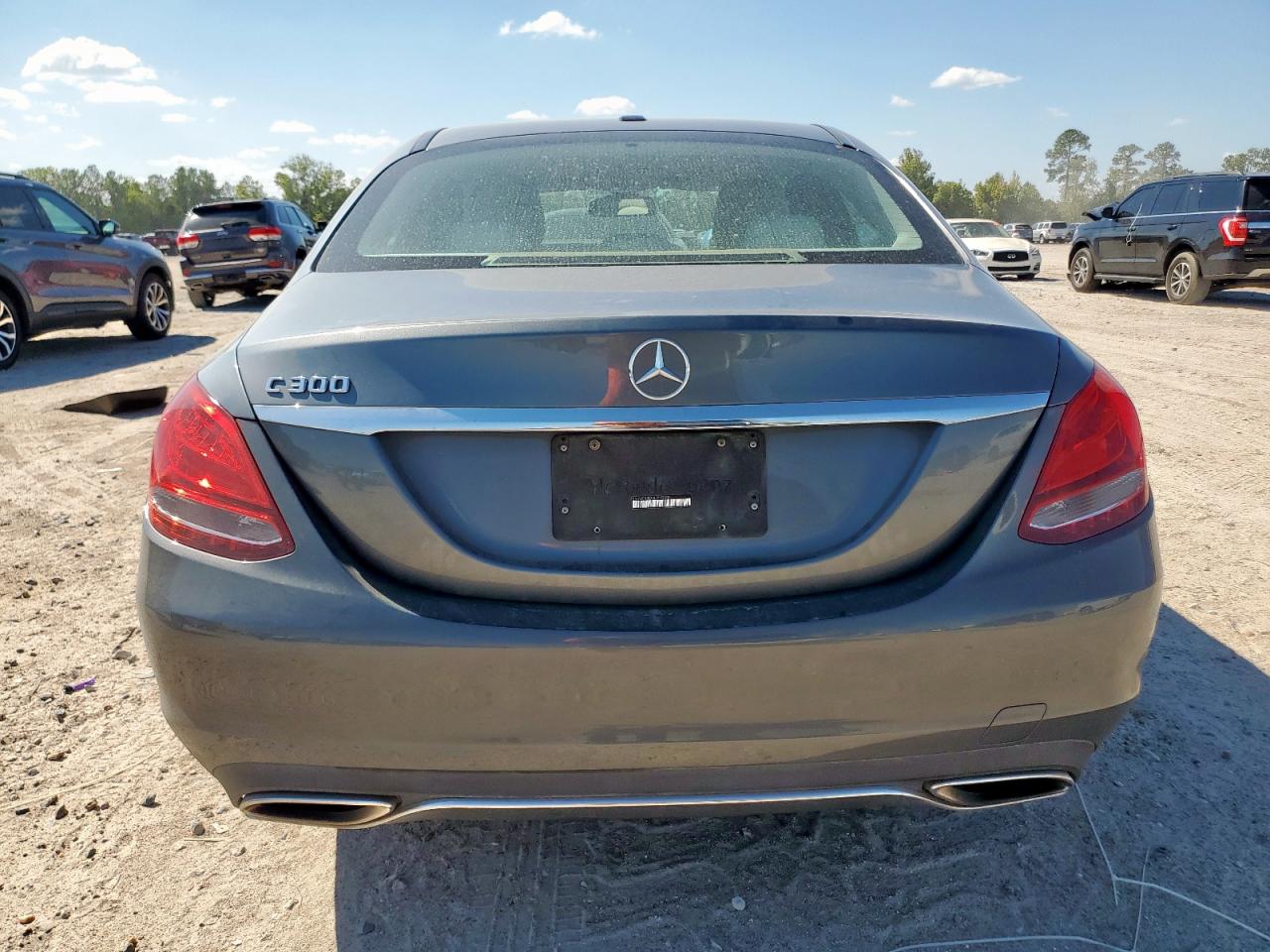2017 Mercedes-Benz C 300 VIN: 55SWF4JBXHU215204 Lot: 85865855