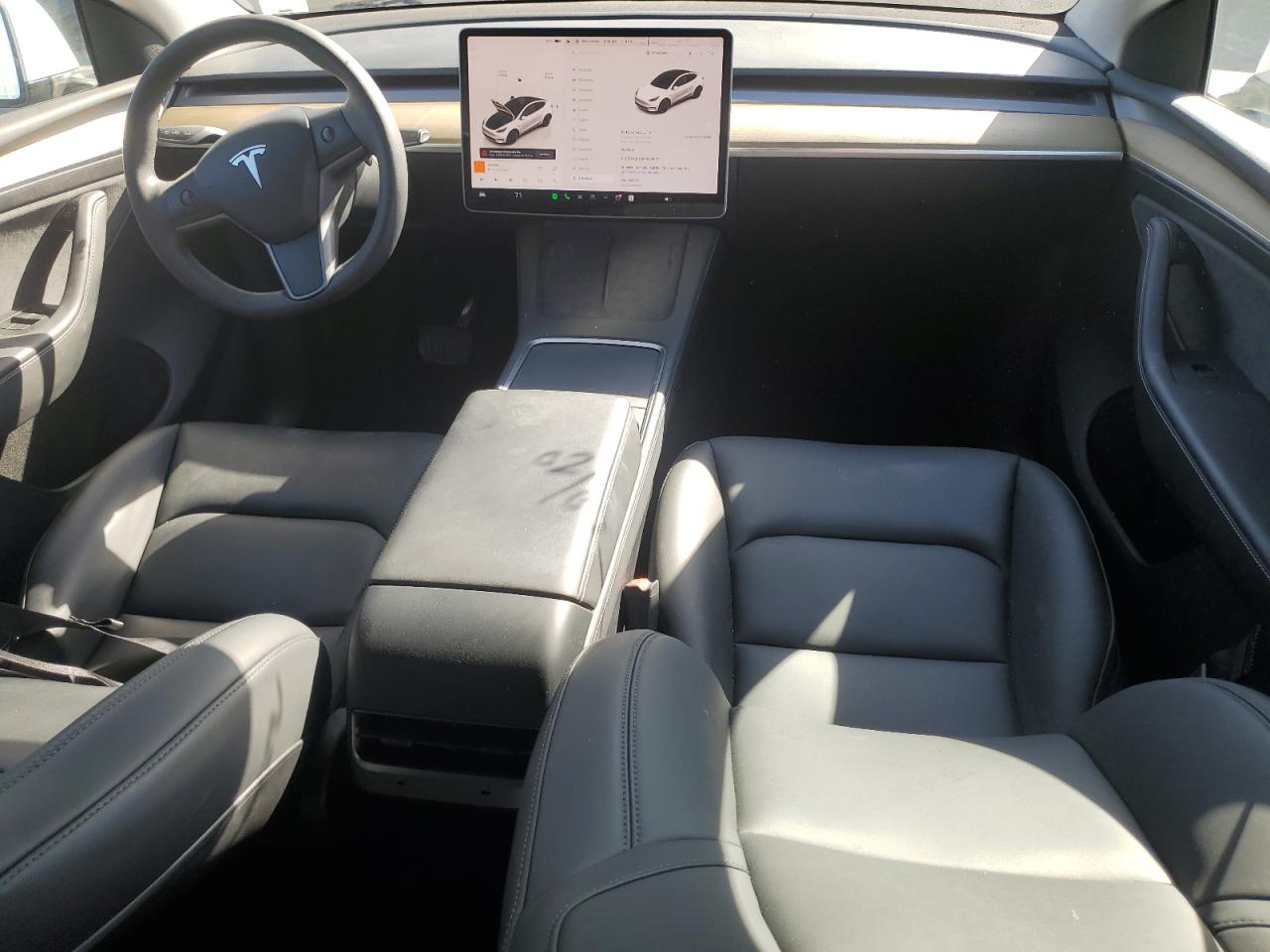 2023 Tesla Model Y VIN: 7SAYGDEE6PA039407 Lot: 90672705