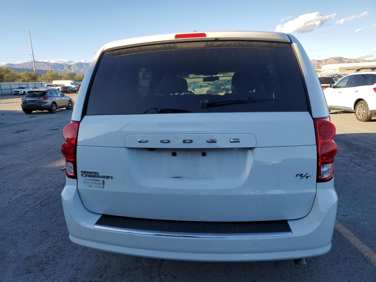 2015 Dodge Grand Caravan R/T VIN: 2C4RDGEGXFR634165 Lot: 86266705