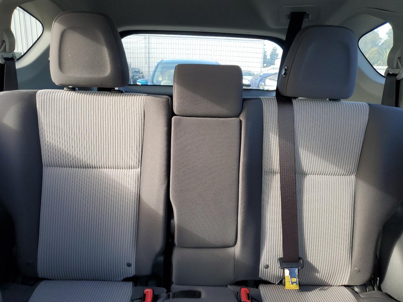 2015 Toyota Rav4 Le VIN: JTMZFREV4FJ041992 Lot: 82206695