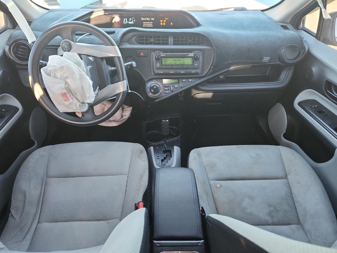 2014 Toyota Prius C VIN: JTDKDTB3XE1077336 Lot: 84813465