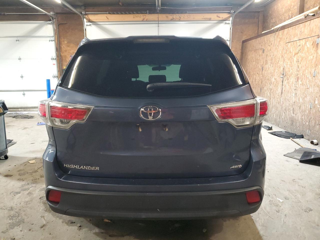 2016 Toyota Highlander Le VIN: 5TDBKRFH9GS282697 Lot: 89545425