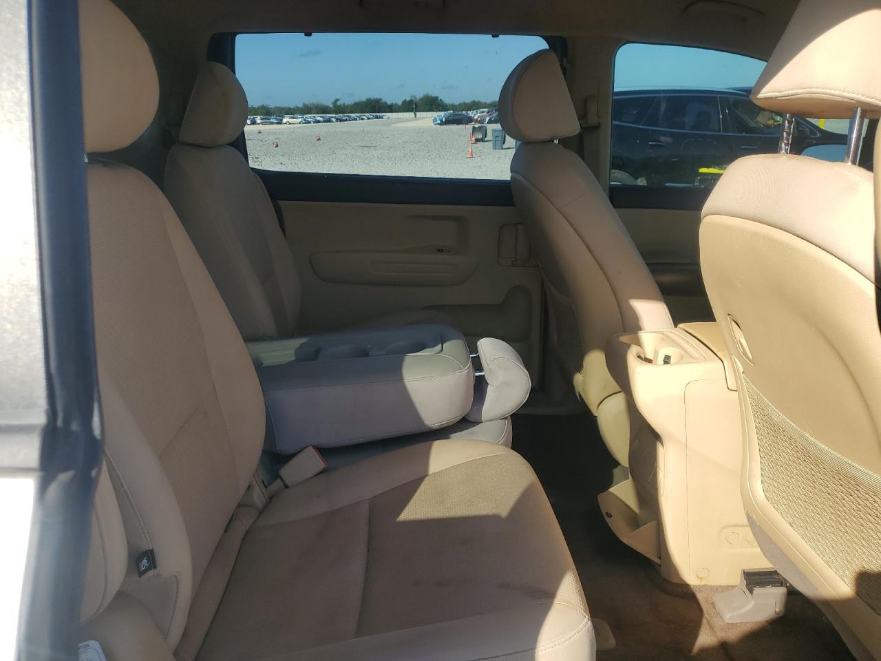 2016 Kia Sedona Lx VIN: KNDMB5C12G6196950 Lot: 87065575