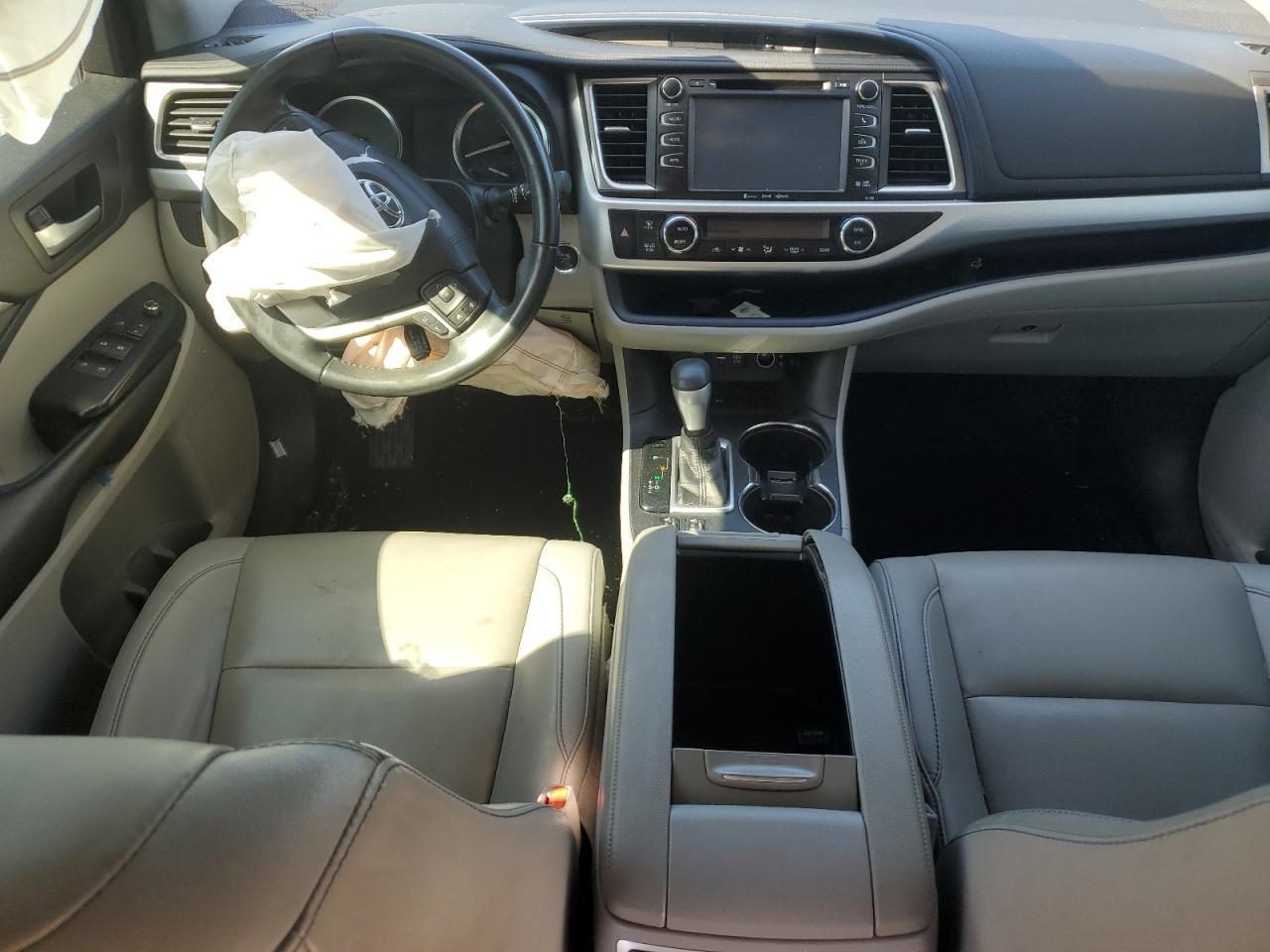 2019 Toyota Highlander Se VIN: 5TDKZRFH2KS362248 Lot: 82238385