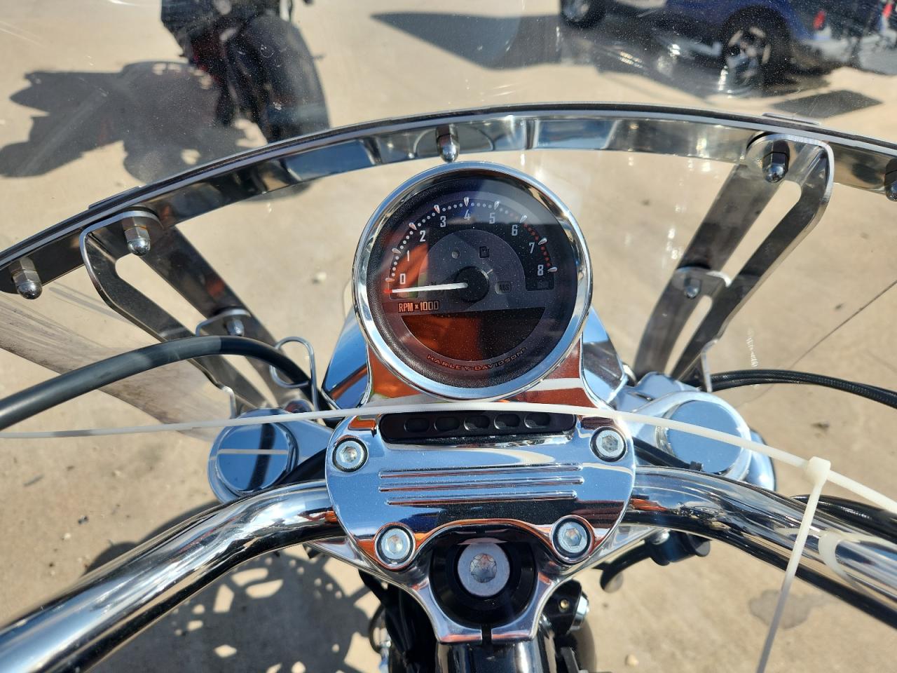 2014 Harley-Davidson Xl1200 T VIN: 1HD1LL326EC424913 Lot: 90267255