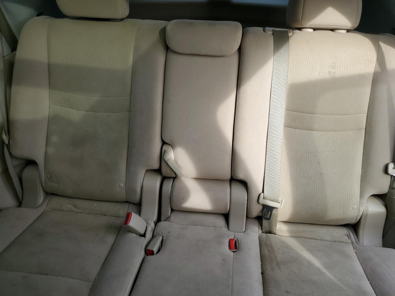 2015 Nissan Rogue S VIN: 5N1AT2MT2FC841588 Lot: 85680785