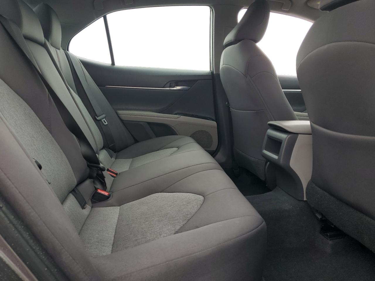 2018 Toyota Camry L VIN: 4T1B11HK3JU578844 Lot: 81747565