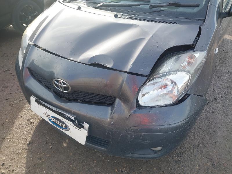 2010 TOYOTA YARIS 1.33 VVT-I TR 5DR [6]