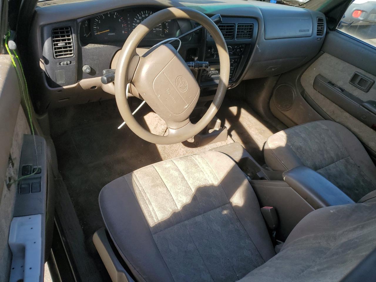 2000 Toyota Tacoma Xtracab VIN: 4TAVL52N1YZ642510 Lot: 82583305