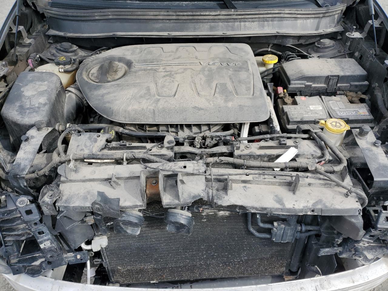 2015 Jeep Cherokee Latitude VIN: 1C4PJMCS4FW565549 Lot: 81746425