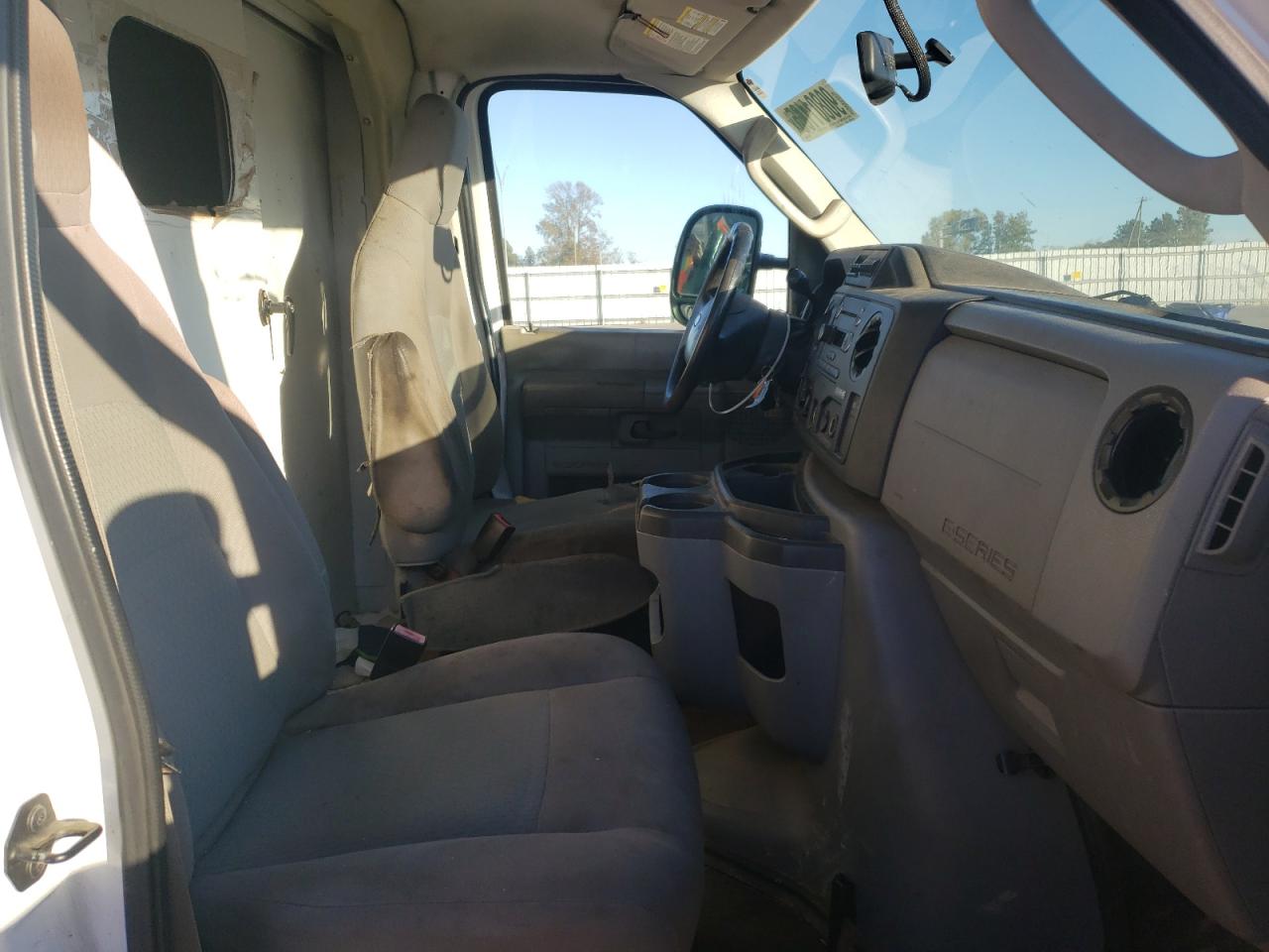 2013 Ford Econoline E350 Super Duty Cutaway Van VIN: 1FDWE3FL8DDB31265 Lot: 90801165