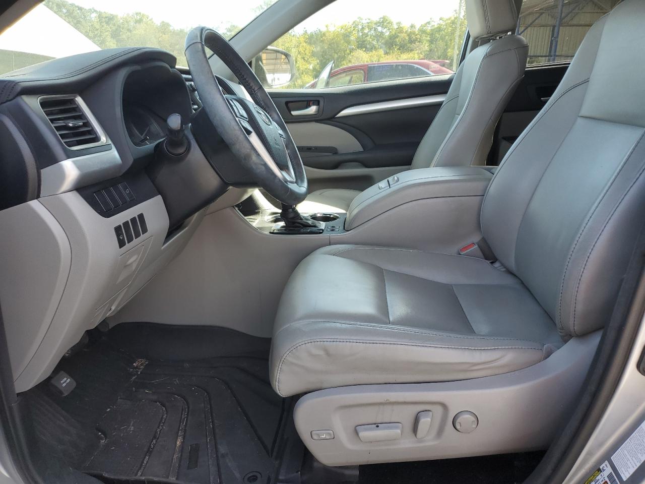 2016 Toyota Highlander Xle VIN: 5TDKKRFH0GS501885 Lot: 82203235