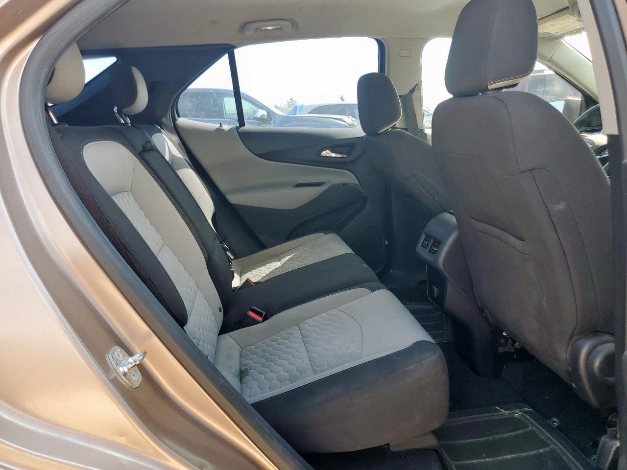 2018 Chevrolet Equinox Ls VIN: 2GNAXHEV5J6158045 Lot: 85145895