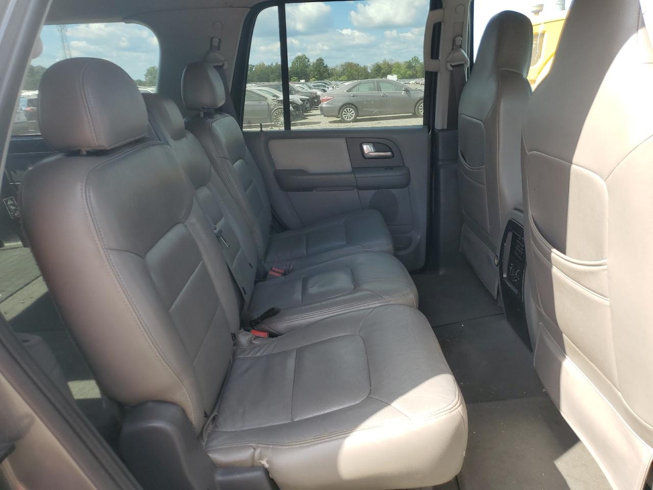 2004 Ford Expedition Xlt VIN: 1FMFU16L64LA22249 Lot: 85294765